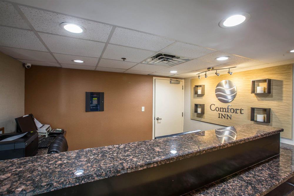 Comfort Inn North Of Asheville Mars Hill Екстериор снимка