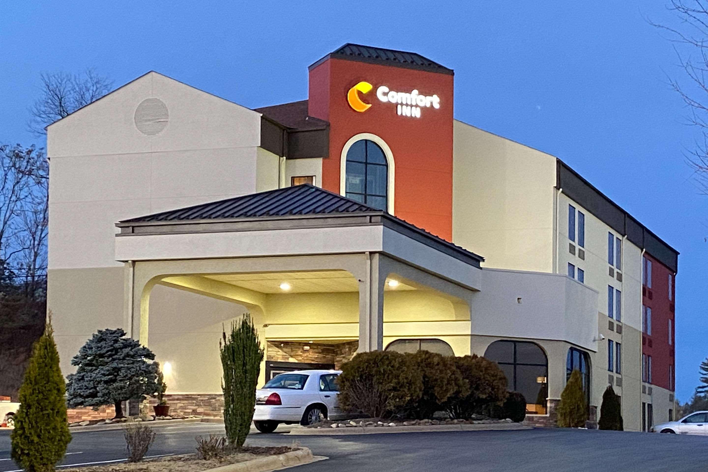 Comfort Inn North Of Asheville Mars Hill Екстериор снимка