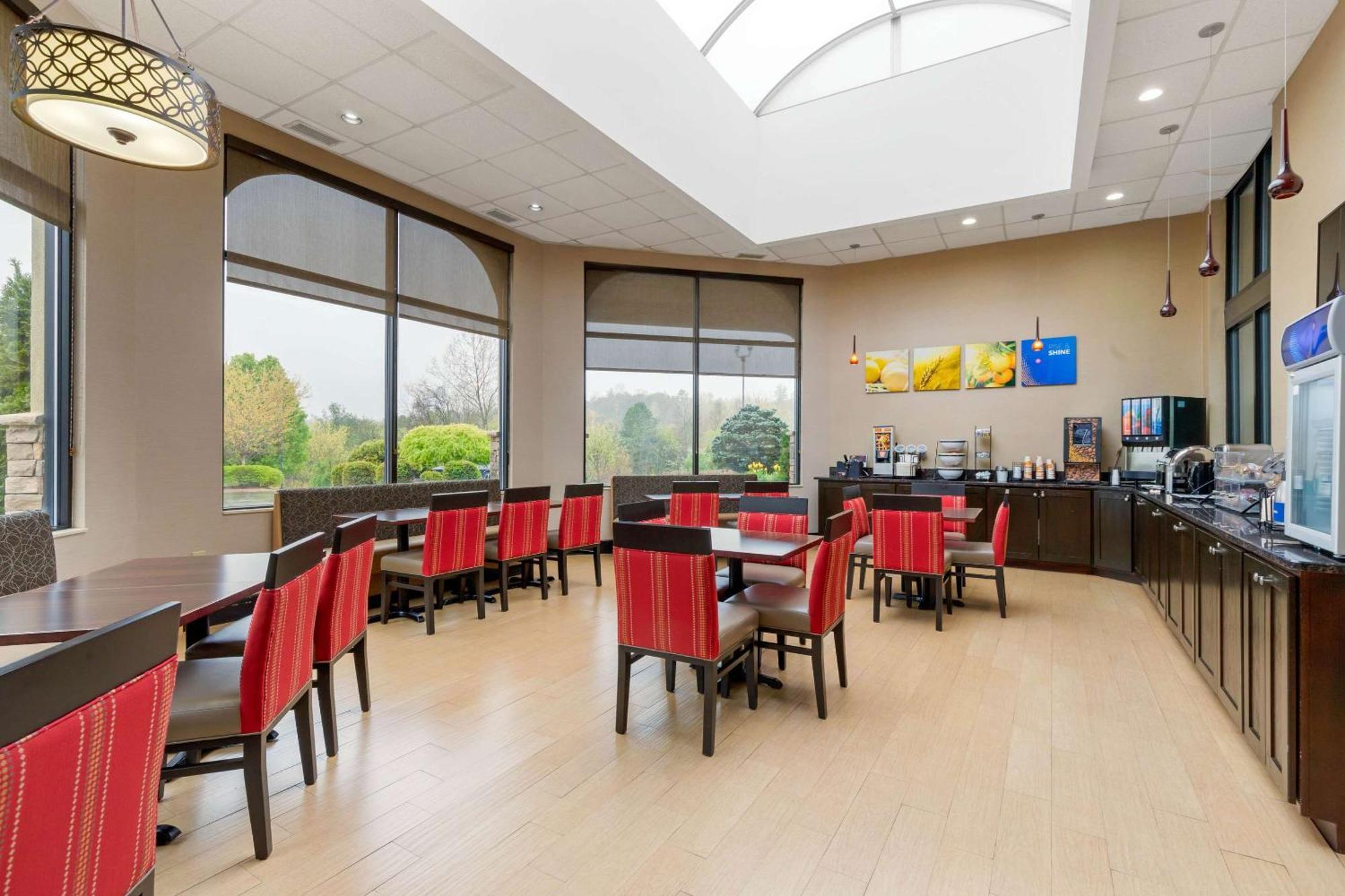 Comfort Inn North Of Asheville Mars Hill Екстериор снимка
