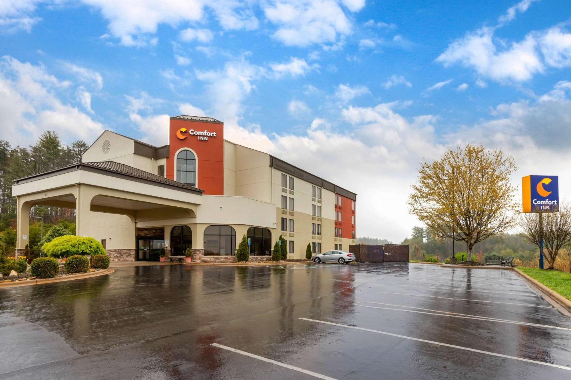 Comfort Inn North Of Asheville Mars Hill Екстериор снимка